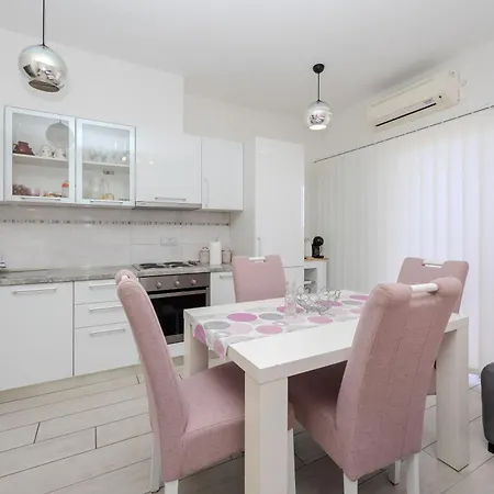 Markulin Apartament *