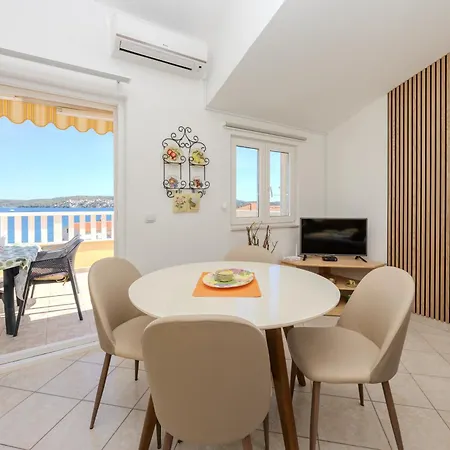 شقة Markulin تروغير